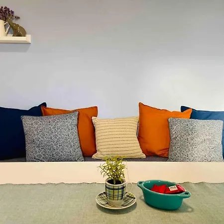 Daire Goatandros Cozy Studio Apartment In Gavrio *