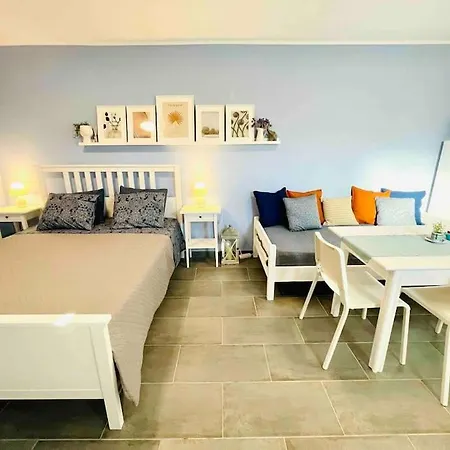 Goatandros Cozy Studio Apartment In Gavrio *