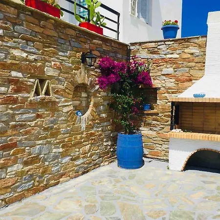 Goatandros Cozy Studio Apartment In Gavrio Daire *