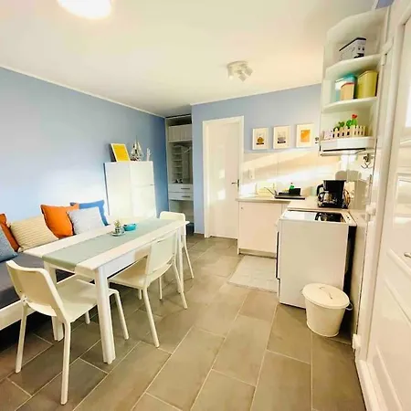 Goatandros Cozy Studio Apartment In Gavrio *
